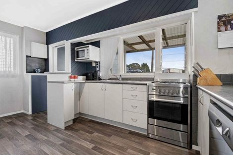 Photo of property in 95 Mangakura Road, Helensville, 0800