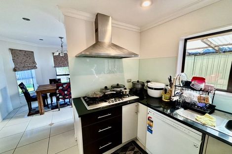 Photo of property in 30 Kestev Drive, Flat Bush, Auckland, 2016
