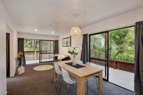 Photo of property in 64 Wood Bay Road, Titirangi, Auckland, 0604