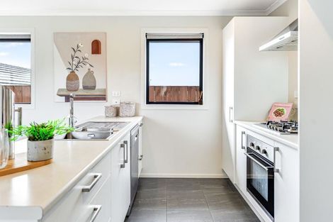 Photo of property in 5 Manawaroa Close, Grandview Heights, Hamilton, 3200