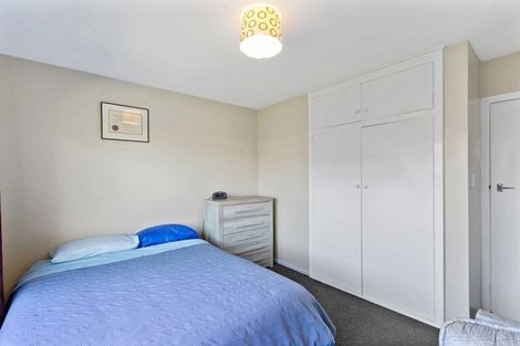 Photo of property in 2/11 Peckham Lane, Woolston, Christchurch, 8062