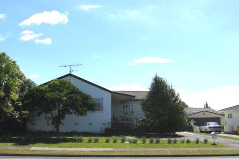 Photo of property in 13 Caribbean Drive, Unsworth Heights, Auckland, 0632