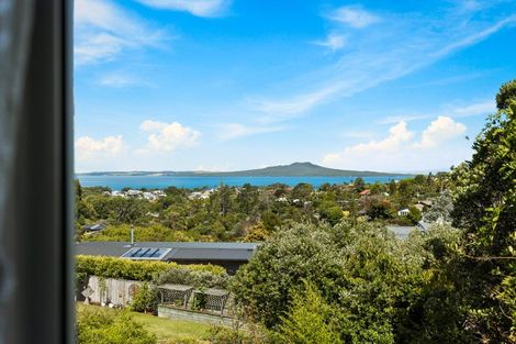 Photo of property in 51 Aberdeen Road, Castor Bay, Auckland, 0620