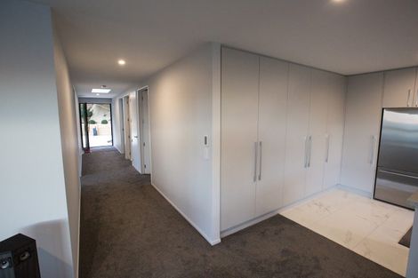 Photo of property in 6a The Rise, Mount Pleasant, Christchurch, 8081