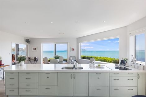 Photo of property in 11 Motuhara Road, Plimmerton, Porirua, 5026