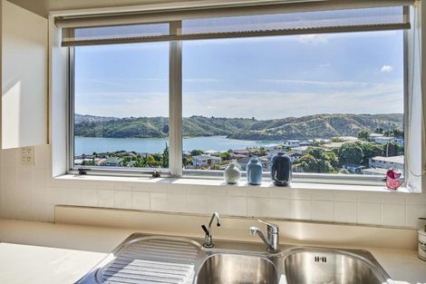 Photo of property in 10 Moray Place, Papakowhai, Porirua, 5024
