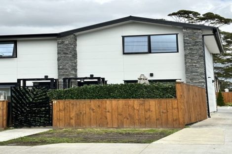 Photo of property in 1/83 Vodanovich Road, Te Atatu South, Auckland, 0610