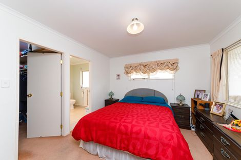 Photo of property in 1 Lancewood Lane, Roslyn, Palmerston North, 4414