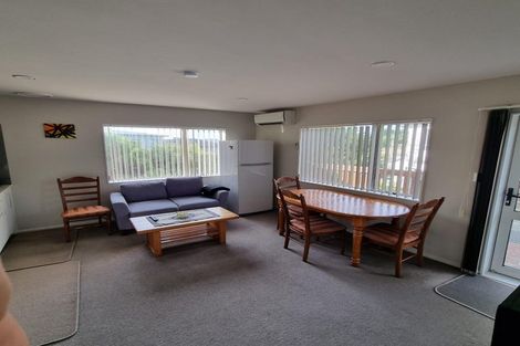 Photo of property in 8 Stubbs Place, Fairview Heights, Auckland, 0632