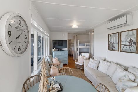Photo of property in 15 Shaw Road, Waihi Beach, 3611