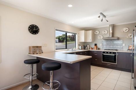 Photo of property in 42 Oteki Park Drive, Welcome Bay, Tauranga, 3112