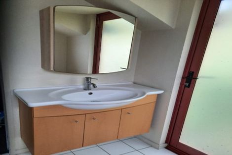 Photo of property in 21 Thatcher Crescent, Crofton Downs, Wellington, 6035