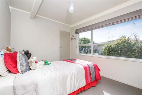 Photo of property in 52 Lynden Avenue, Hillcrest, Auckland, 0627