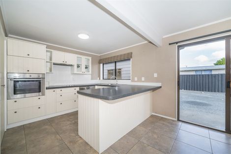 Photo of property in 9 Bruce Place, Highbury, Palmerston North, 4412