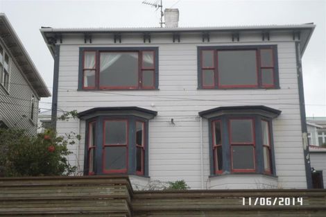 Photo of property in 8 Hawker Street, Mount Victoria, Wellington, 6011