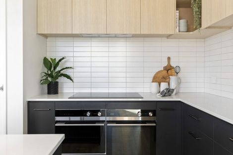 Photo of property in 32 Swanson Road, Henderson, Auckland, 0610