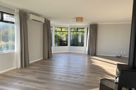 Photo of property in 12a Pekanga Road, Normandale, Lower Hutt, 5010