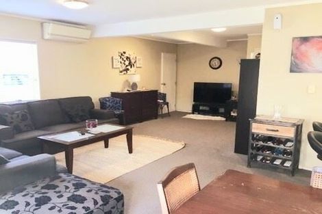 Photo of property in 9 Central Park Drive, Te Atatu South, Auckland, 0610