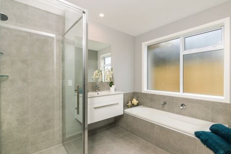 Photo of property in 66 Huka Heights Drive, Rangatira Park, Taupo, 3330