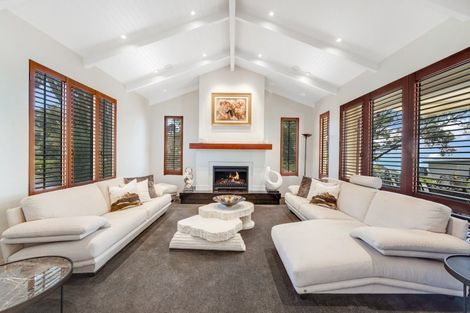 Photo of property in 2 Glenoaks Rise, Mellons Bay, Auckland, 2014