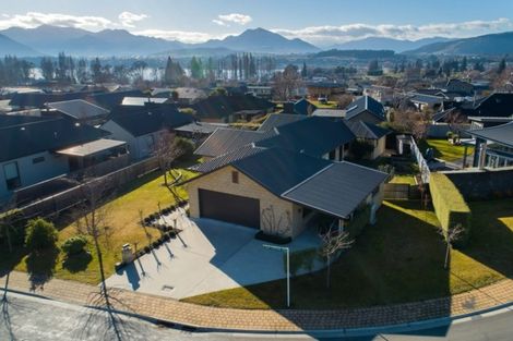 Photo of property in 35 Old Station Avenue, Wanaka, 9305