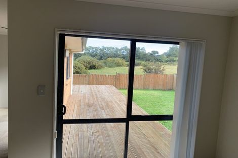 Photo of property in 80 South Kensington Way, Henderson, Auckland, 0612
