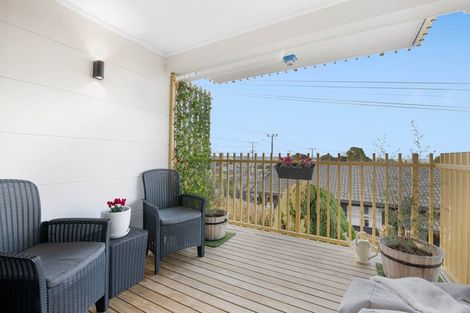 Photo of property in 2/3 Coronation Road, Hillcrest, Auckland, 0627