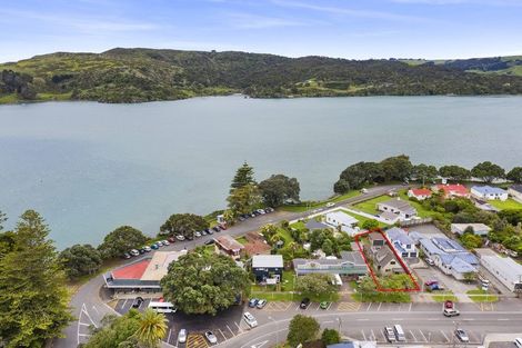 Photo of property in 8 Wallis Street, Raglan, 3225