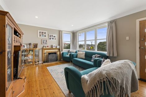 Photo of property in 11 Te Puke Street, Titahi Bay, Porirua, 5022
