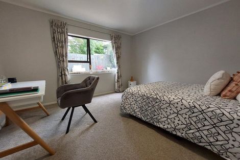 Photo of property in 2/70 Mirrabooka Avenue, Botany Downs, Auckland, 2010