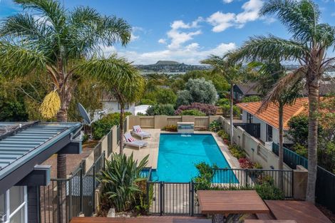 Photo of property in 22 Andrea Place, Sunnyhills, Auckland, 2010