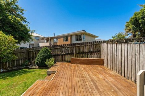 Photo of property in 2/28 Pahi Place, West Harbour, Auckland, 0618