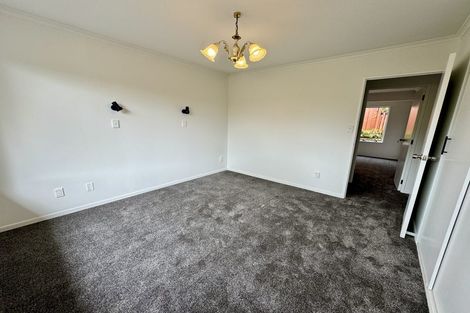 Photo of property in 6 Porter Avenue, Te Atatu South, Auckland, 0610