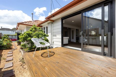 Photo of property in 27 Churchill Avenue, Maeroa, Hamilton, 3200