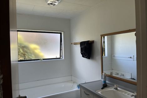 Photo of property in 27 Jeffares Place, Taradale, Napier, 4112