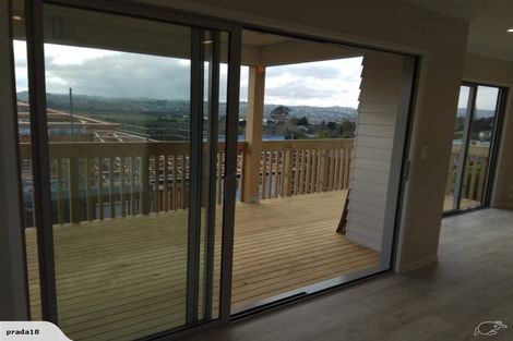 Photo of property in 10 Ridgeview Close, Red Beach, 0932