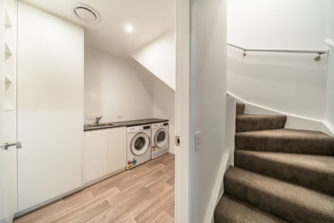 Photo of property in 5 Garfield Street, Brooklyn, Wellington, 6021