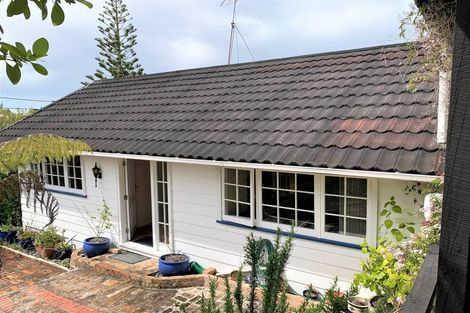 Photo of property in 28 Matipo Road, Mairangi Bay, Auckland, 0630