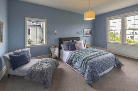 Photo of property in 2 North Terrace, Kelburn, Wellington, 6012