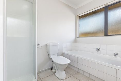 Photo of property in 8 Old Park Place, Takanini, 2112