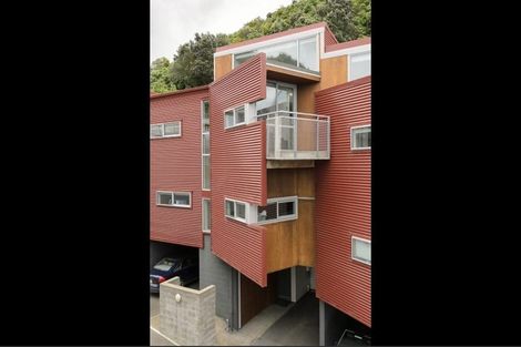 Photo of property in 8/2 Onslow Road, Khandallah, Wellington, 6035