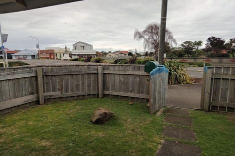 Photo of property in 3 Avenue Road, Foxton, 4814