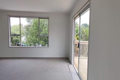 Photo of property in 156 Lynn Road, Bayview, Auckland, 0629