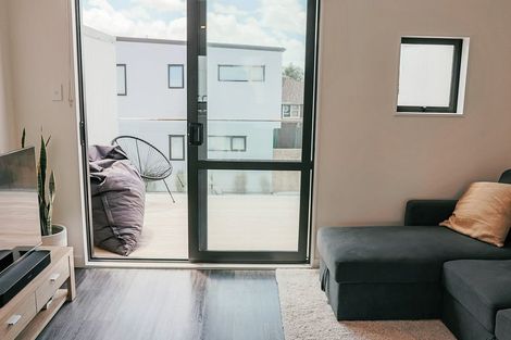 Photo of property in 11/3 Abbotleigh Avenue, Te Atatu Peninsula, Auckland, 0610