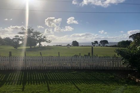 Photo of property in 15 Matilda Place, Weymouth, Auckland, 2103