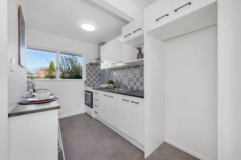 Photo of property in 2/45 Denbigh Avenue, Mount Roskill, Auckland, 1041