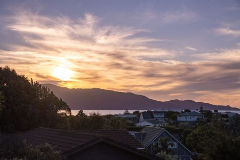 Photo of property in 6 Pine Ridge Terrace, Waikanae Beach, Waikanae, 5036