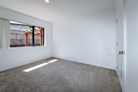 Photo of property in 22 Greenberry Drive, Ranui, Auckland, 0612