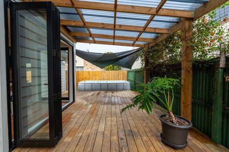 Photo of property in 893 Heaphy Terrace, Claudelands, Hamilton, 3214