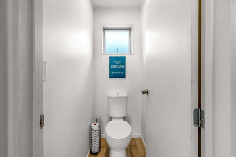 Photo of property in 24 Omana Avenue, Shelly Beach, Helensville, 0874